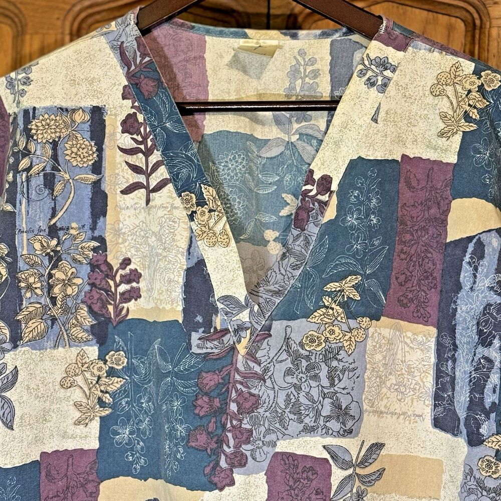Medline Scrub Top Women's XL Multicolor Floral Short Sleeve V-Neck 2 Pocket Vent
